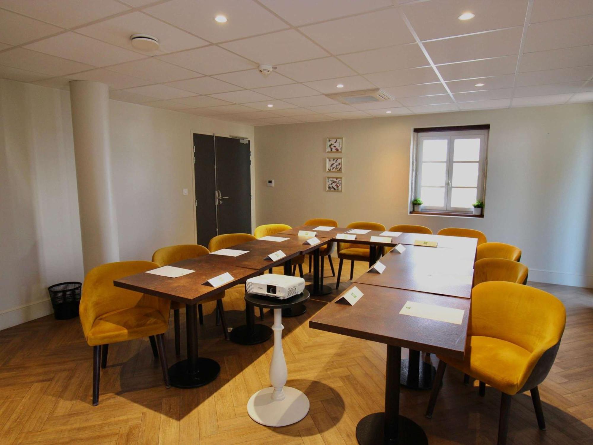 Ibis Styles Dijon Sud Domaine De Beauregard 21600 Longvic Hotell Eksteriør bilde